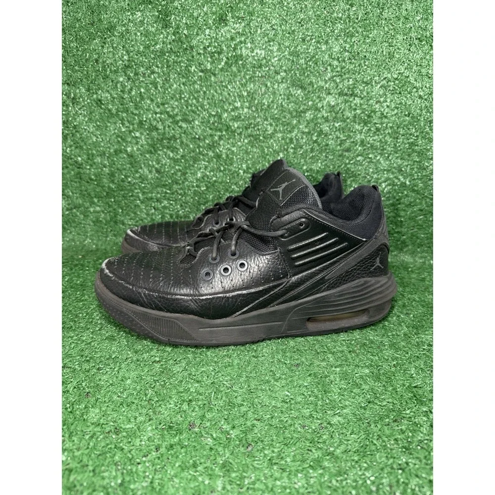 Air Jordan Mens Size 9.5 Max Aura 5 Black Basketball Shoes Sneakers‎ DZ4353-001